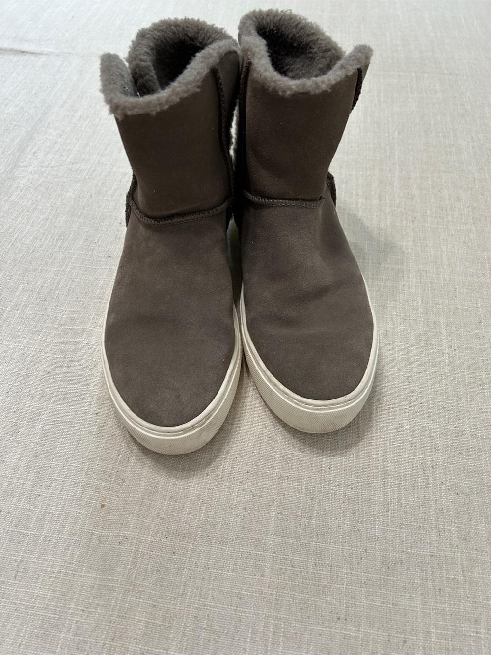 UGG Aika Sneaker Women's Gray Suede Shearling High-Top Boots Side Buckle Size 9 - Picture 10 of 12